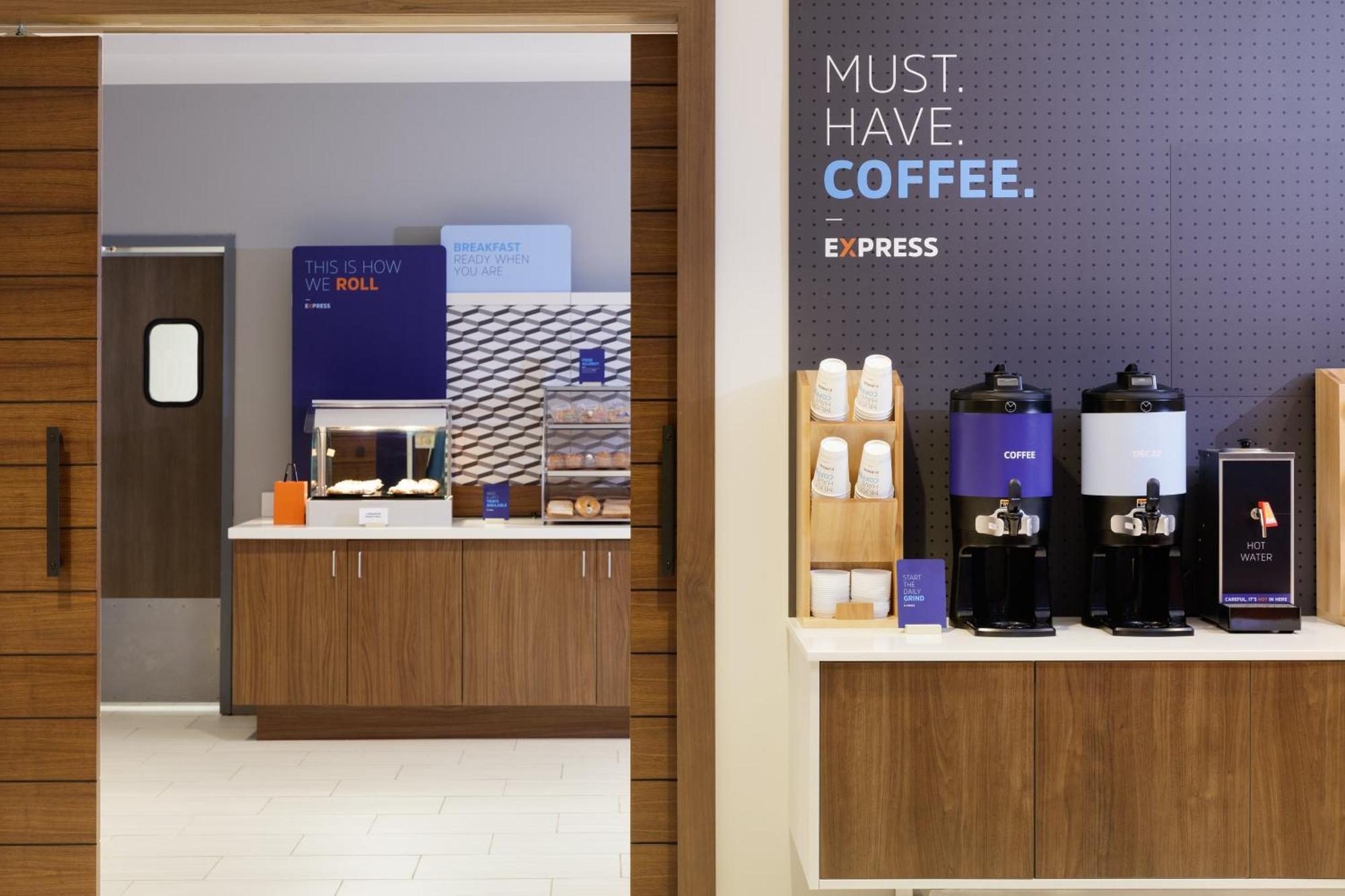 Holiday Inn Express & Suites Memphis East By Ihg מראה חיצוני תמונה